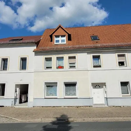 Seyfarthrooms - Monteurwohnung Grossroehrsdorf 4 - Zentrale Lage, Gute Anbindung, Ideal Fuer 2 Personen *
